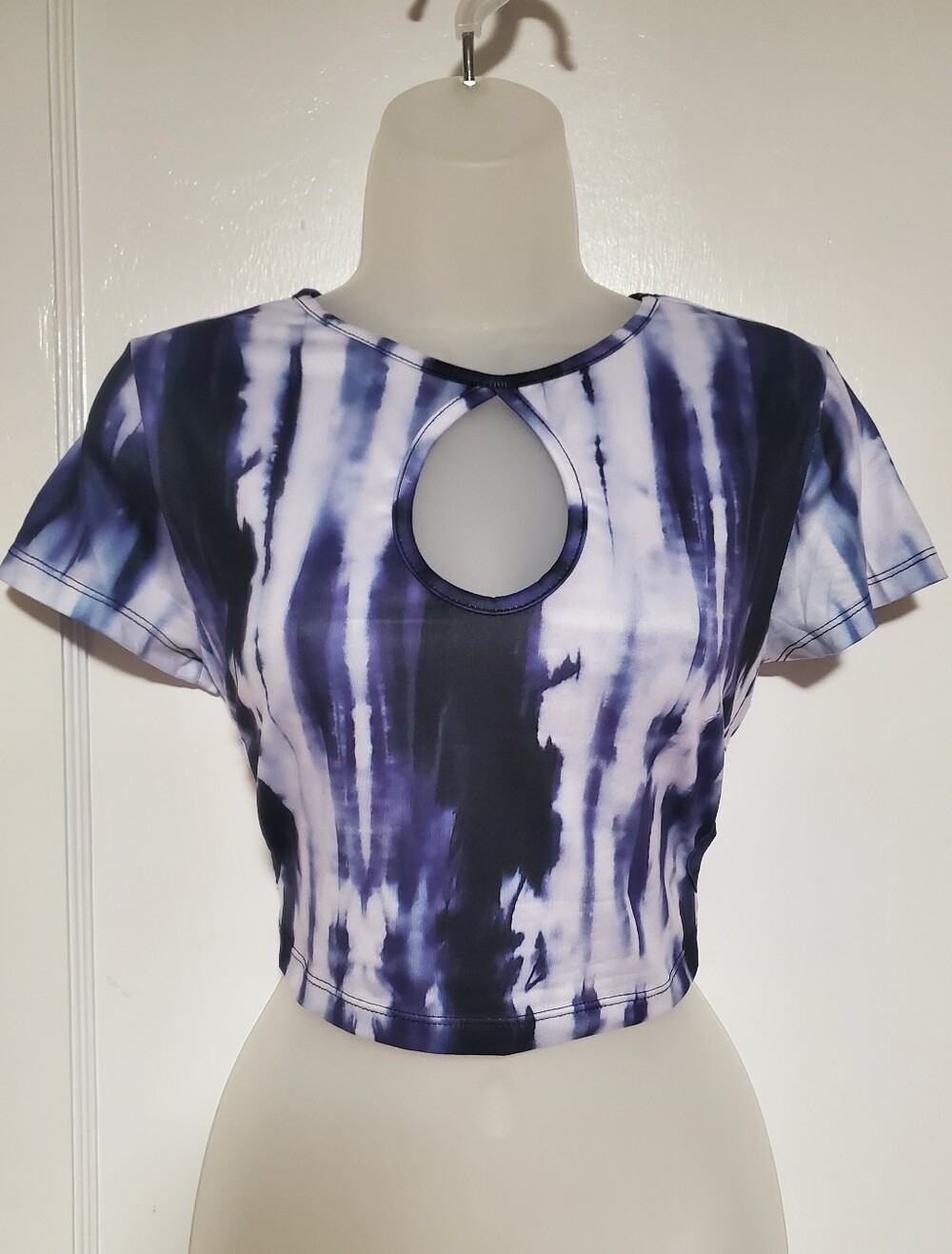 🆕️SHEIN Purple/Blue Tie-Dye Keyhole Crop Top With Side Cutouts, Sz M
